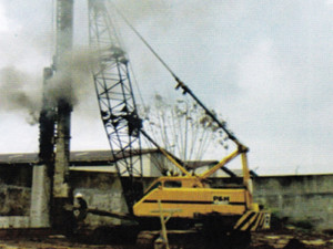 CRANE DIESEL HAMMER